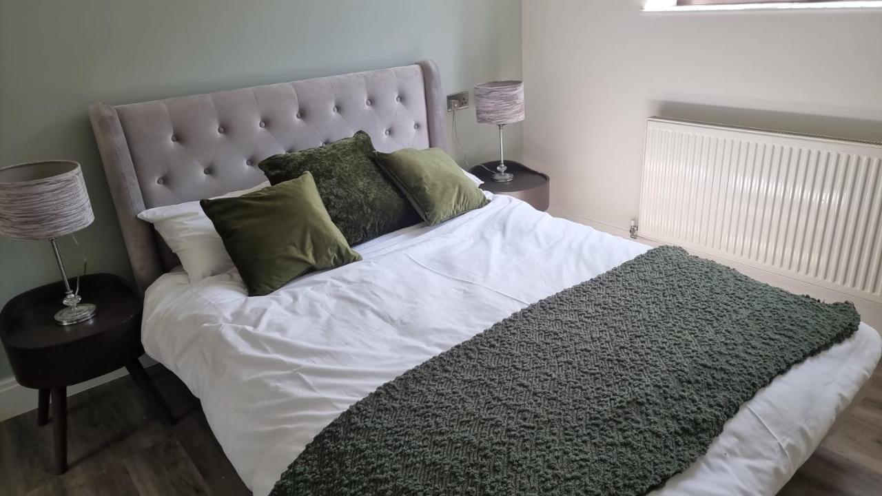 Jasmin Apartments - Luxury 1 & 2 Bedroom Units With Free Parking Bushey Ngoại thất bức ảnh