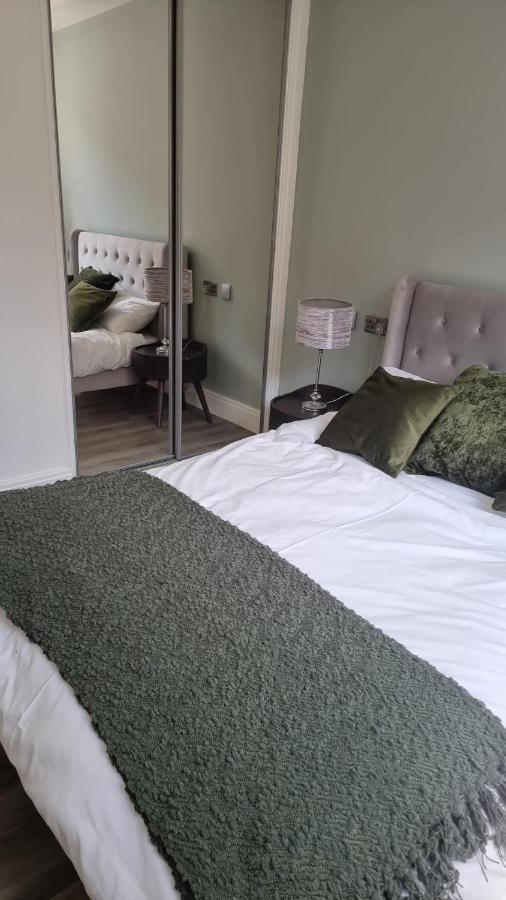 Jasmin Apartments - Luxury 1 & 2 Bedroom Units With Free Parking Bushey Ngoại thất bức ảnh